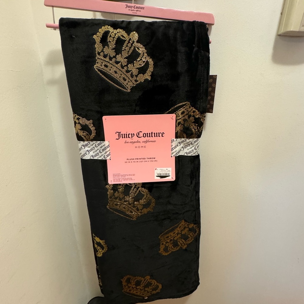 Juicy couture blanket